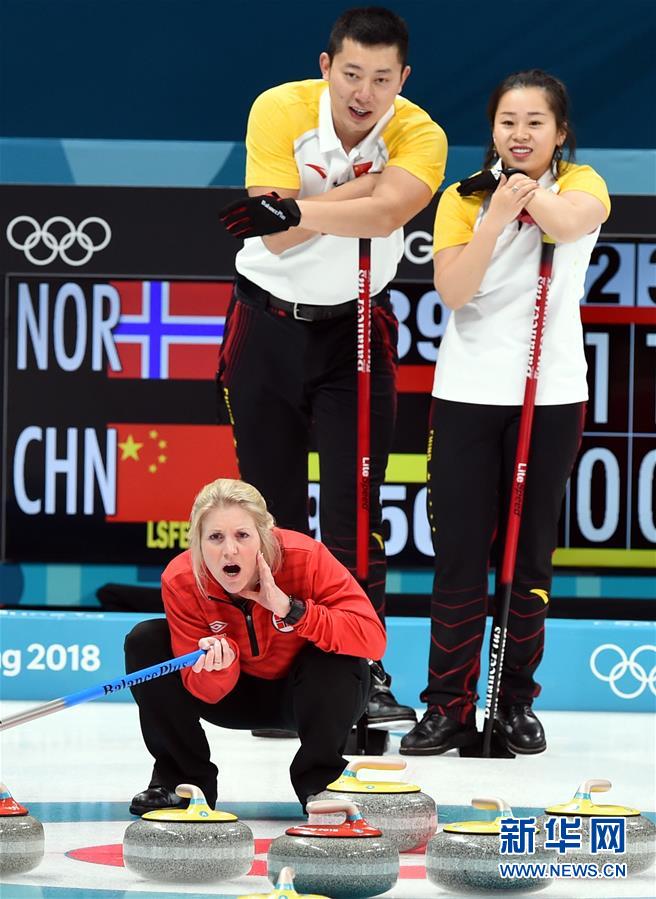 （冬奥会）（4）冰壶——混双：中国胜挪威 