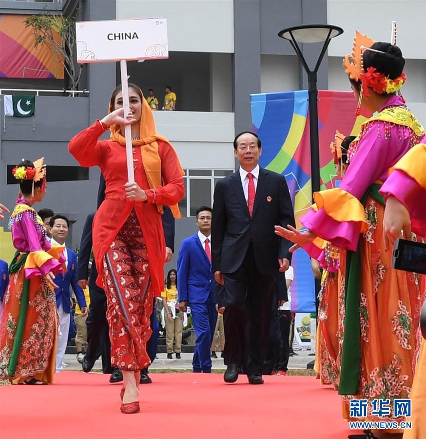 （亚运会）（7）第十八届亚运会中国体育代表团在雅加达举行升旗仪式