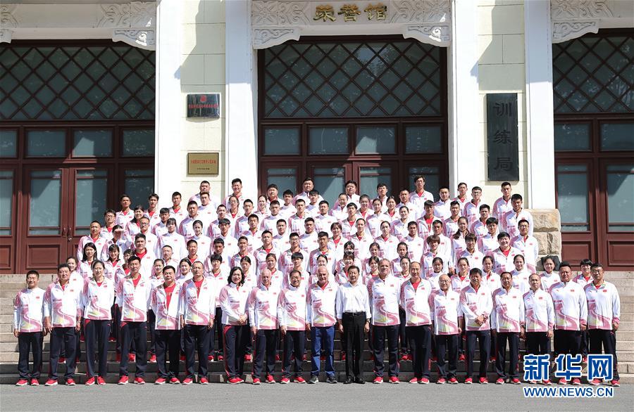 （体育）（1）中国田径队亚运会出征仪式在京举行