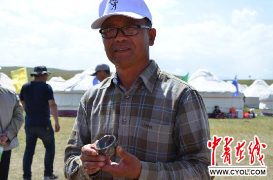 在巴音布鲁克草原体验江格尔那达慕