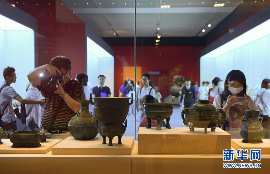（文化）（8）“回归之路——新中国成立70周年流失文物回归成果展”在京开幕