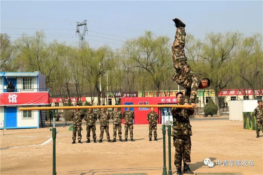 双杠3-5练习课目演示