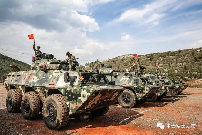 铁骑突进!装甲劲旅滇南山林练兵谋打赢