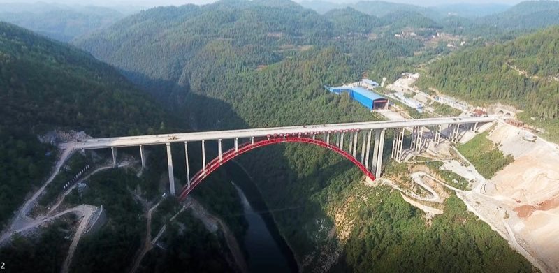 世界最高桥-湖南永吉高速猛洞河特大桥主体完工