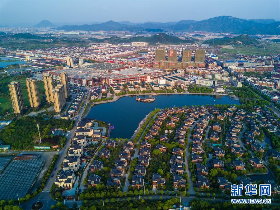 浙江东阳花园村:风景如画"红木第一村"