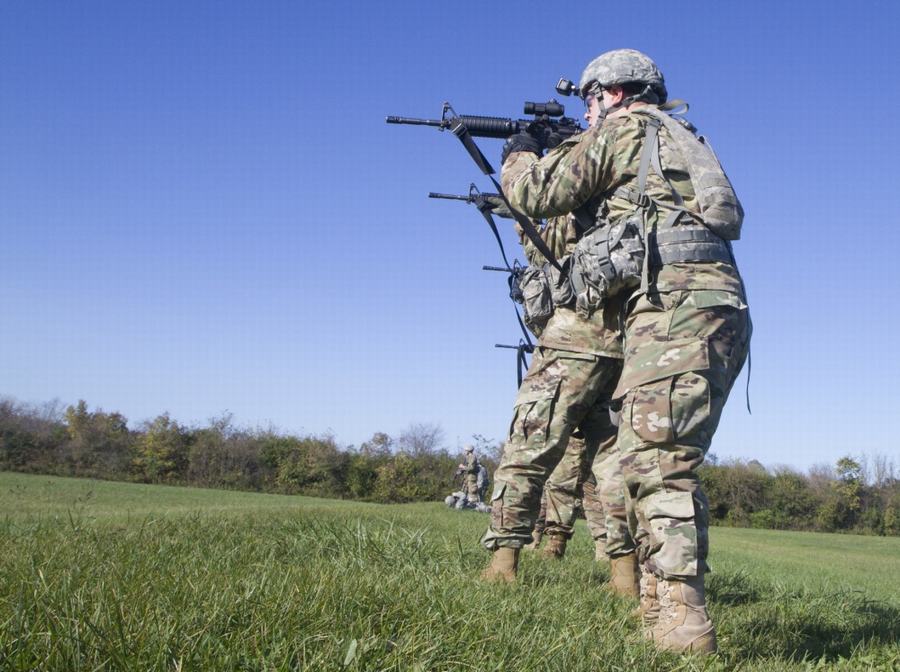 看美军年度射击比赛用啥枪