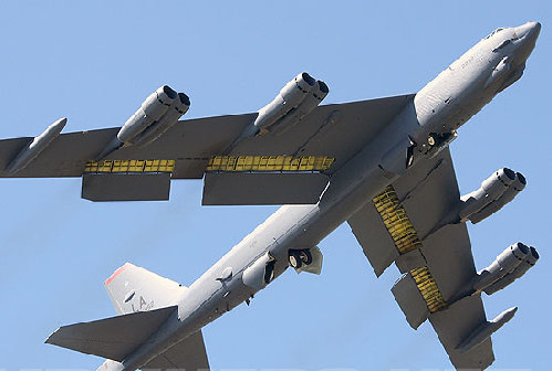 美国b52轰炸机简介图片