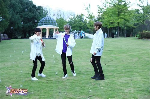 四小队长组合带队pk "三代同堂"传承梦想力量