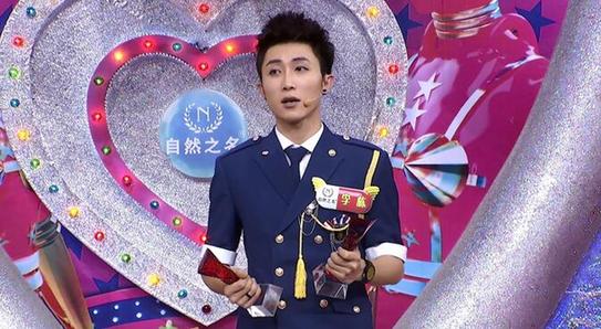 爱in思谈颁奖李栋夺两奖黄飞鸿当之无愧