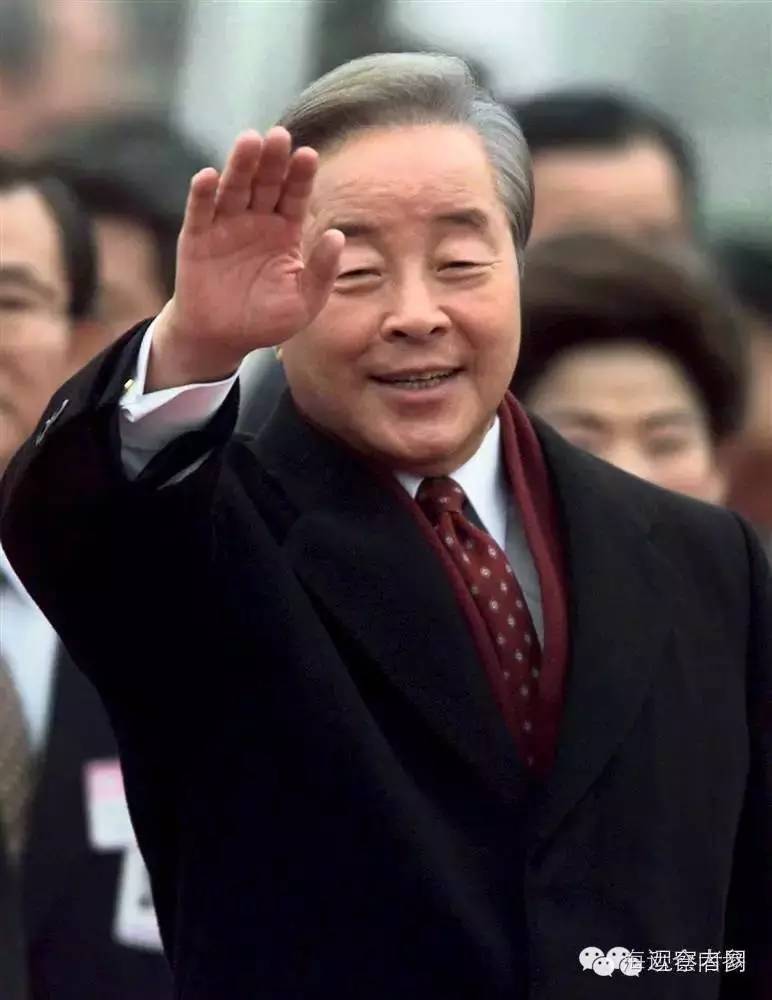 全斗焕的继任者卢泰愚从1988年到1993年担任总统.