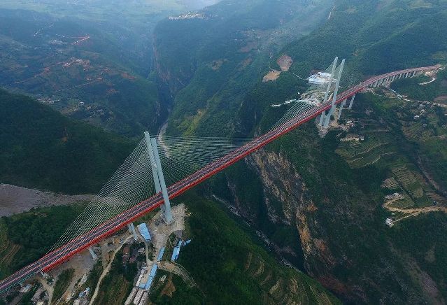 杭瑞高速北盘江大桥/视觉中国