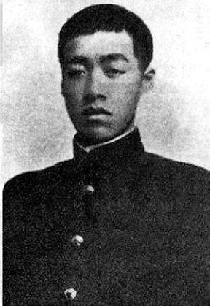 新闻频道 国内新闻 1925年,聂荣臻任黄埔军校政治部秘书兼政治教官