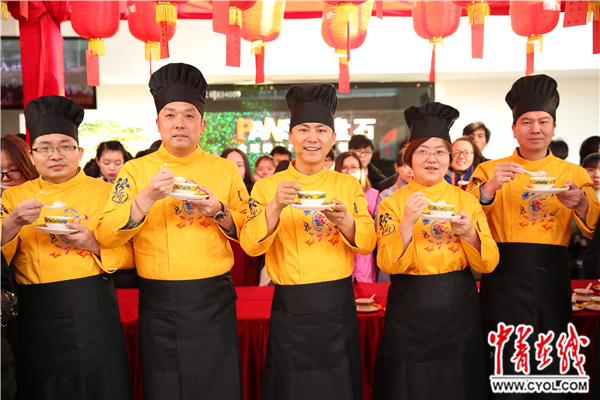 杭州某企业高管变"宫廷御厨"送汤圆