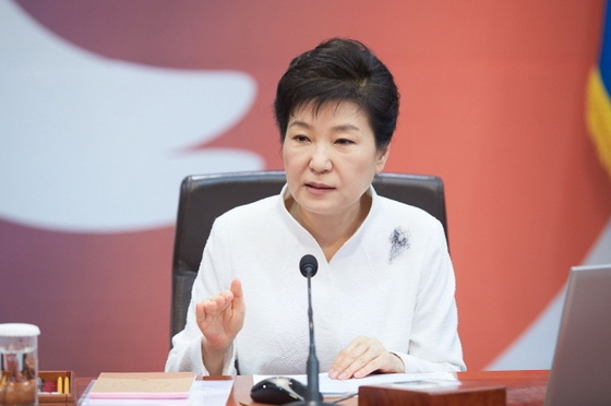 李敦球:朴槿惠被"弹劾" 有三大原因