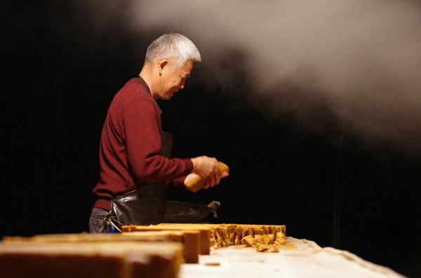 传承古法红糖制作 熬出生活的味道