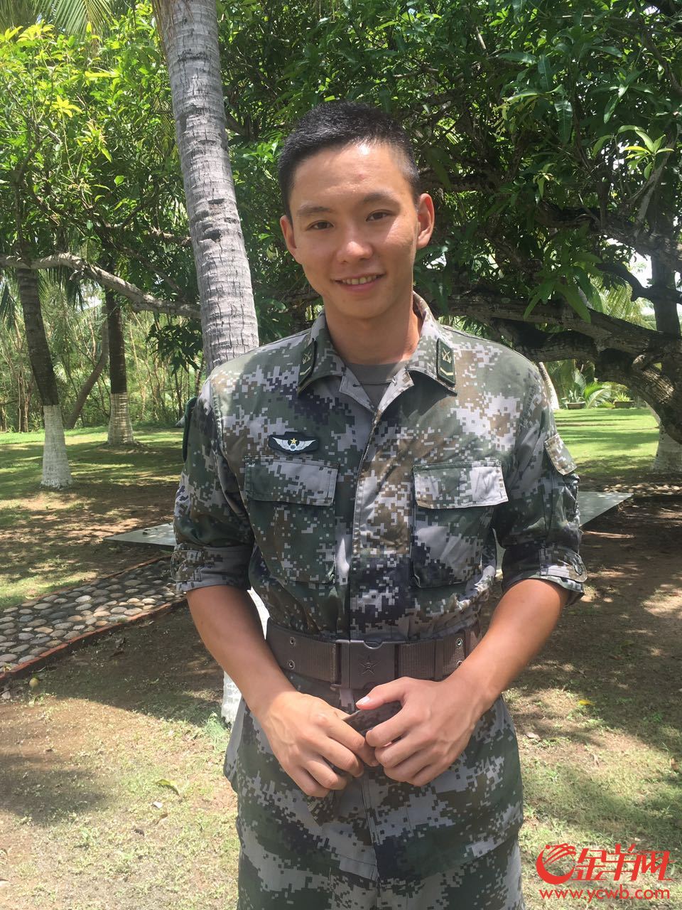 广东揭阳籍年轻陆军海防战士张峰铭.区健妍摄(备注:这张放在导语下)