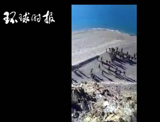 中印士兵冲突 解放军战士一脚踢飞印度兵