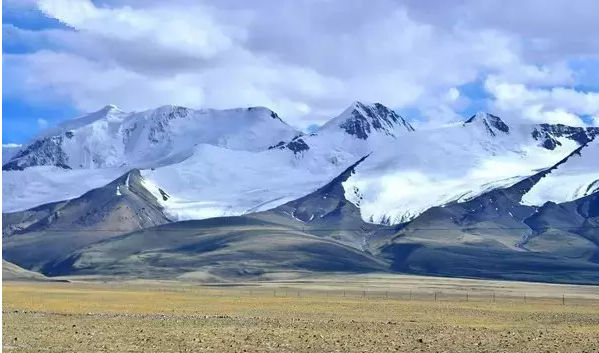 夏岗江雪山