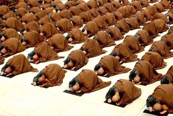 中西方视野下的宗教文化