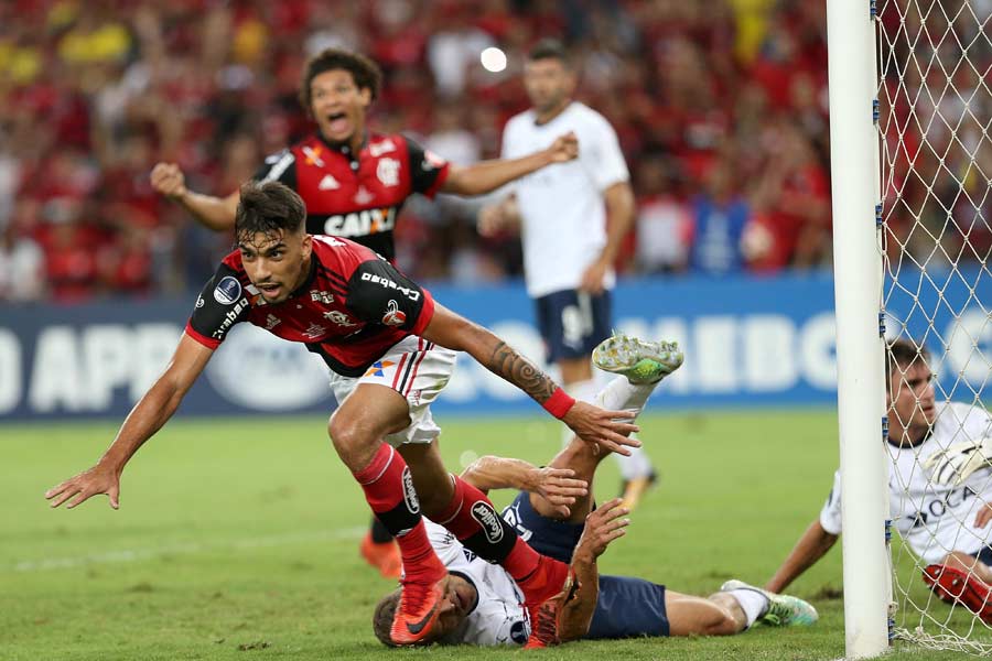 南美杯决赛:阿根廷独立队夺冠